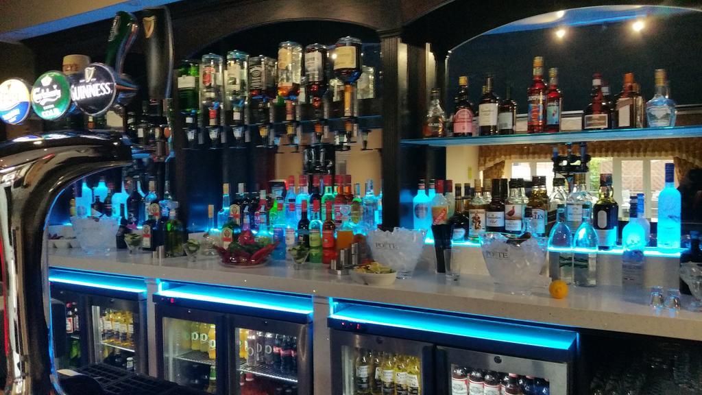 The Royal Chace Hotel Enfield Εξωτερικό φωτογραφία