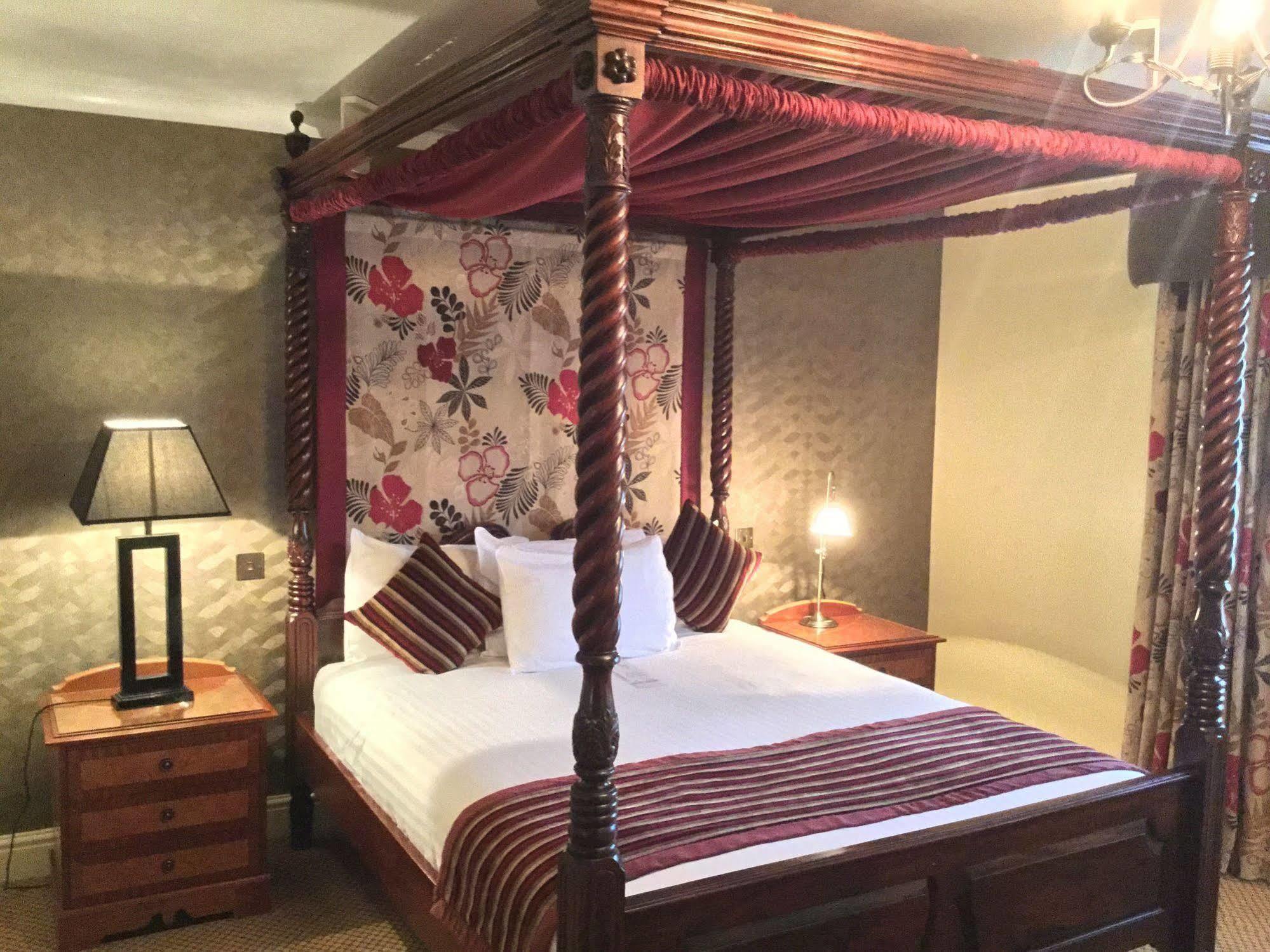 The Royal Chace Hotel Enfield Εξωτερικό φωτογραφία