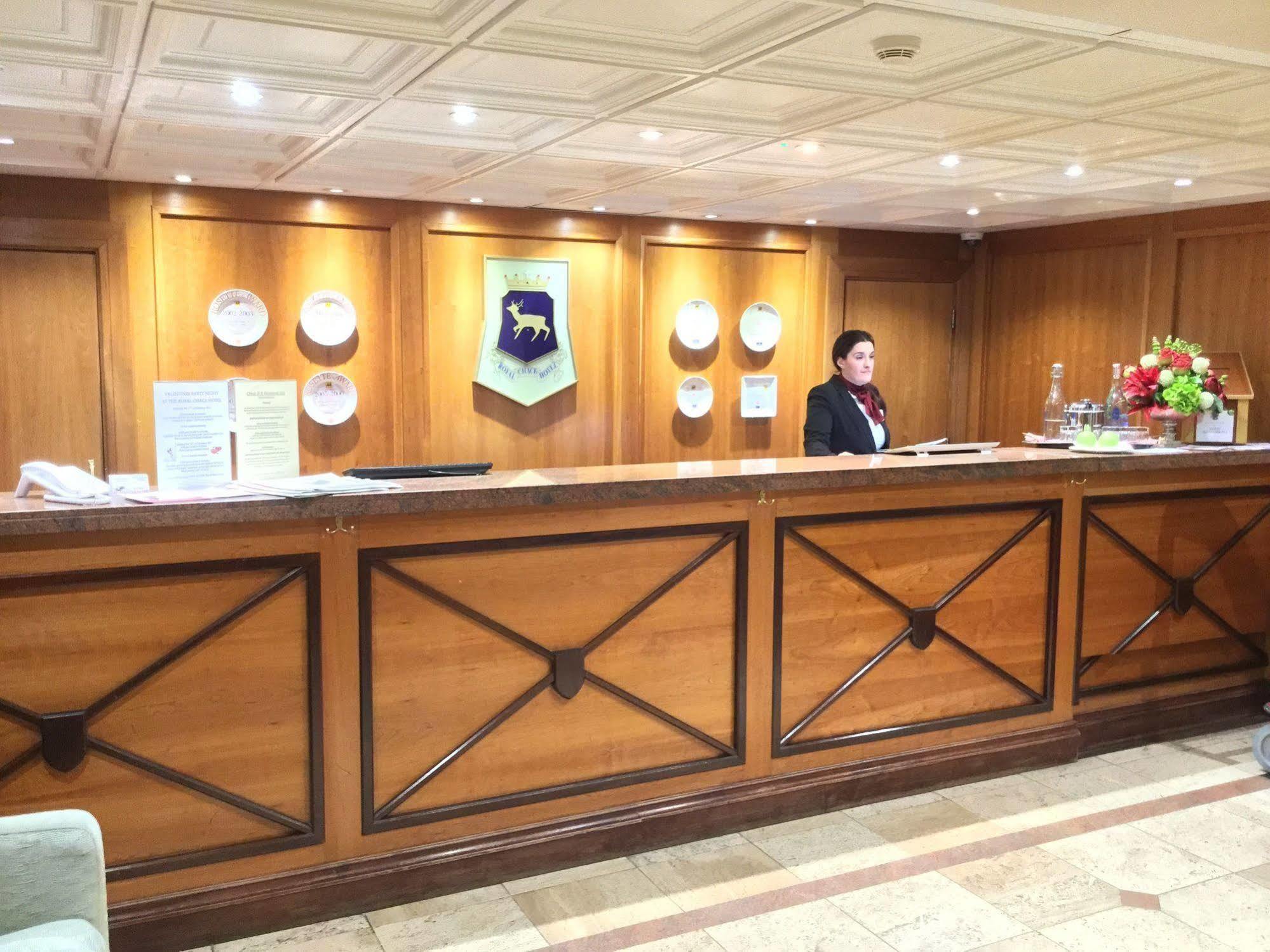 The Royal Chace Hotel Enfield Εξωτερικό φωτογραφία