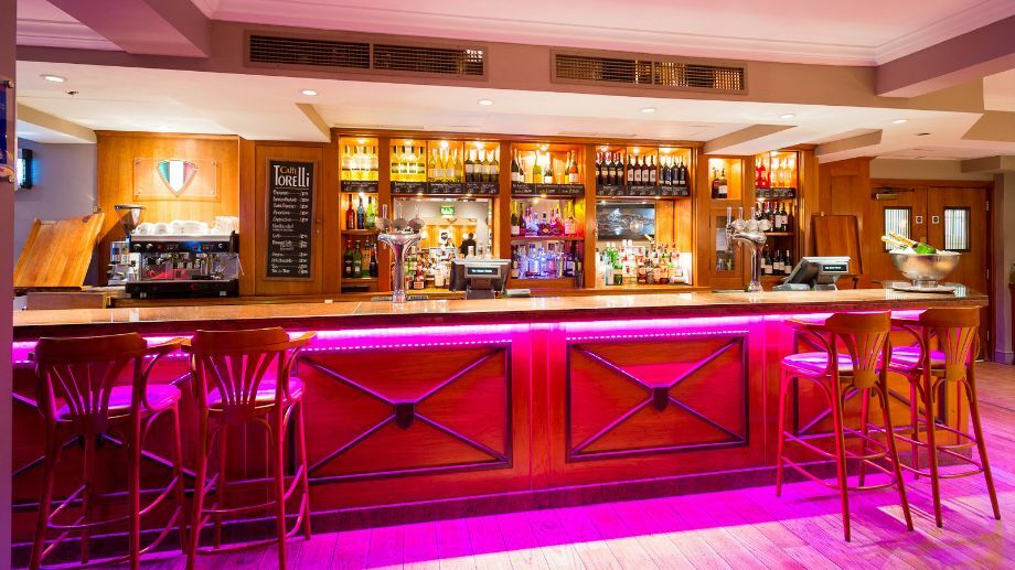 The Royal Chace Hotel Enfield Εξωτερικό φωτογραφία